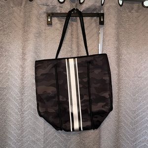 HAUTE SHORE Camo tote bag with make up bag.